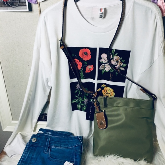 IUNZ - Tee - Picture 2 of 6